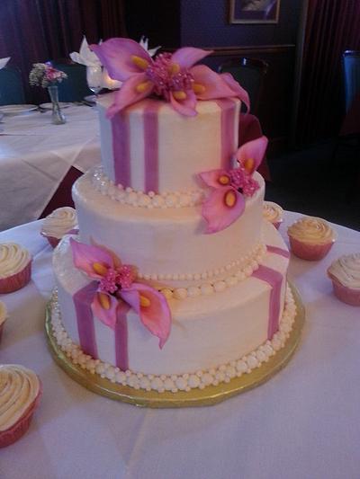 Calla Lily Wedding Cake - Cake by Kassie Smith