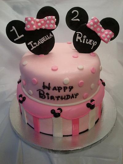 Minnie Mouse Cake - Cake by Mimi's Sweet Shoppe Amanda Burgess