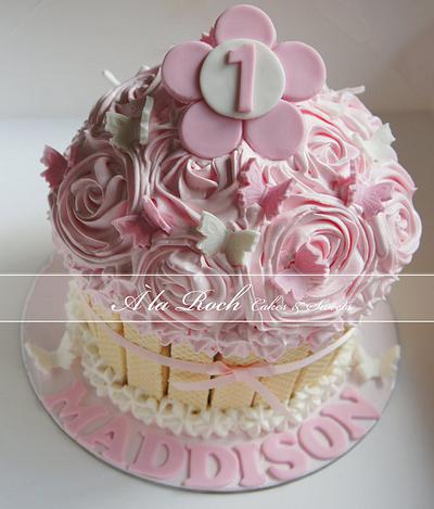 Girls Giant Cupcake - Cake by A la Roch Cakes & Sweets