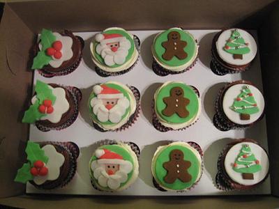 Xmas Cuppies - Cake by Jennifer Jeffrey