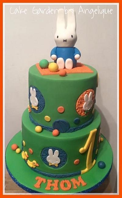 Miffy cake - Nijntje - Cake by Cake Garden 
