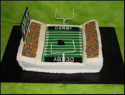 Football Stadium - Cake by sweetpeacakemom