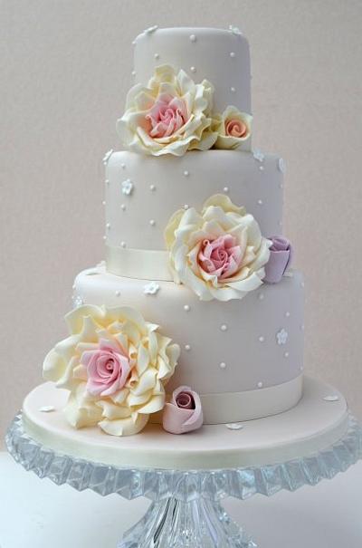 Romance - Cake by Hilary Rose Cupcakes