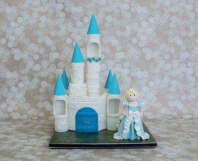 Cinderella's Castle - Cake by Prima Cakes and Cookies - Jennifer