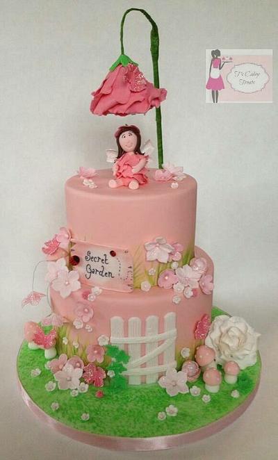 My cake collaboration peice for "pretty in pink for yasmine" - Cake by Tricia morris