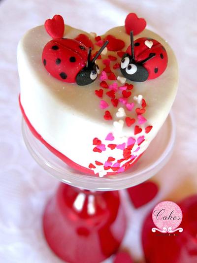 Love bugs  - Cake by Cakes Inspired by me