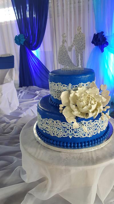 Something lace  & blue - Cake by Karamelo Cakes & Pastries