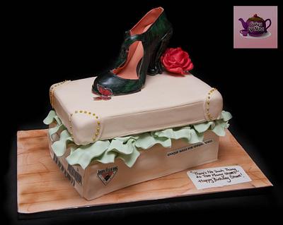 Lady love Shoes - Cake by Cakes by Nina Camberley