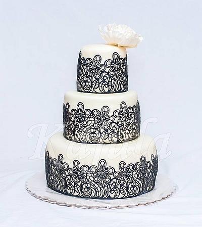 Black and white wedding cake  - Cake by Kajulacakes
