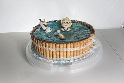 Also the Ice Queen Elsa enjoy a cold bath.... - Cake by Alessandra Favola di Zucchero