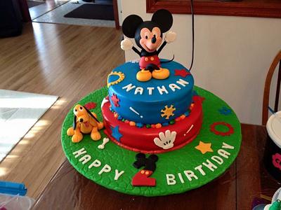 Mickey cake - Cake by Viviane Rebelo