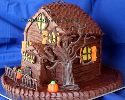 Haunted House - Cake by Kathleen