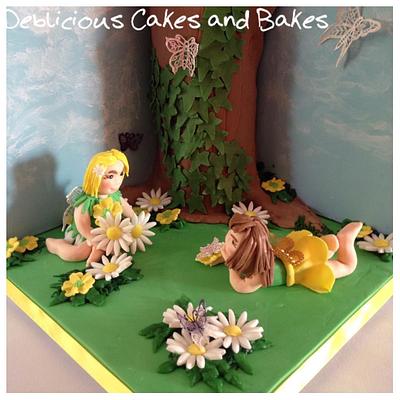 Sweet Summer Collaboration - Buttercups and Daisies - Cake by debliciouscakes