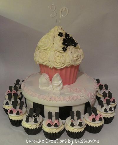 Hat Box style giant Cupcake with matching shoes cupcakes - Cake by Cupcakecreations