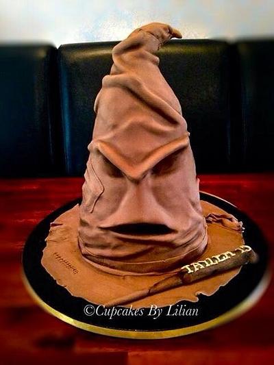 Sorting Hat from Harry Potter - Cake by Lilian Johnstone