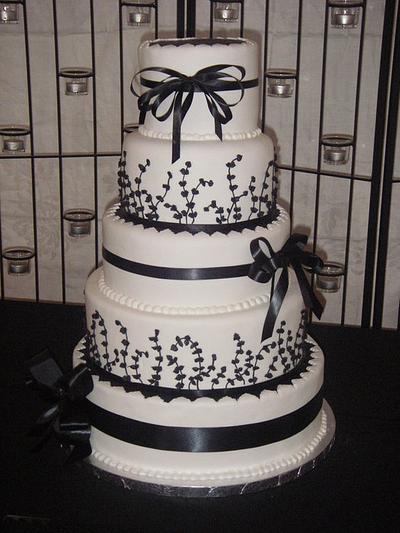 Ivy Wedding cake - Cake by Kassie Smith