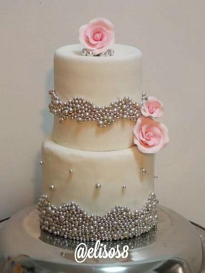 Pearls & Pink Roses - Cake by Elisos
