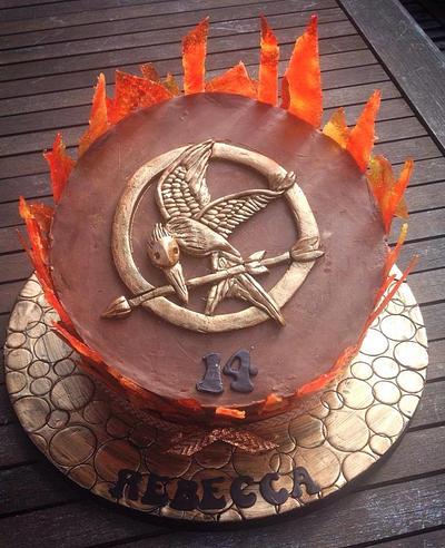 Hunger Games - Cake by Cacalicious