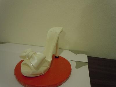 Sparkly shoe - Cake by Karen Seeley