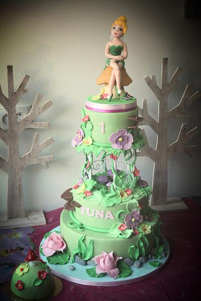 Tinkerbell birthdaycake - Cake by KimsSweetyCakes