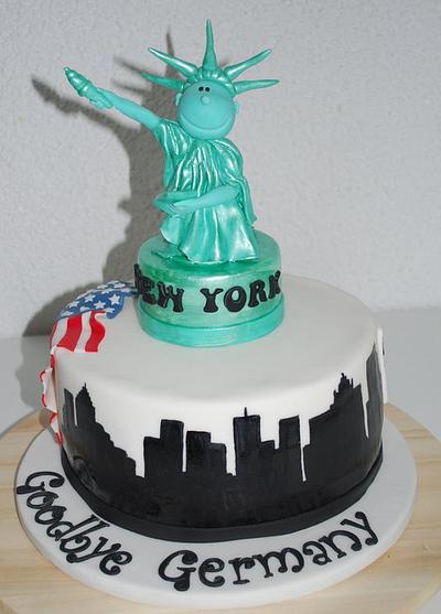 NY Cake - Cake by Simone Barton