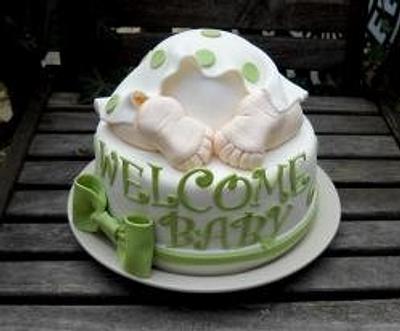 baby bum in green - Cake by cheeky monkey cakes