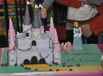 Princess castle - Cake by Nicoletta Celenta