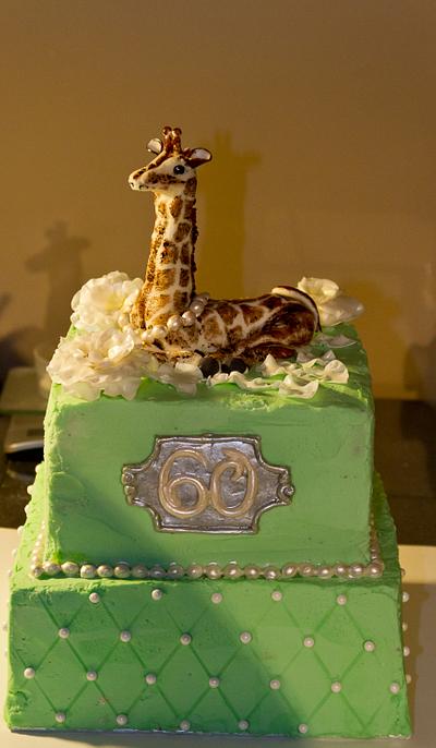 Giraffe, gardenia and pearls - Cake by Sherry Webb