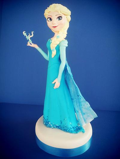 Elsa Frozen - Cake by Linda Biancardi