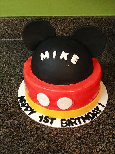 Mickey Mouse smash - Cake by Something Sweet