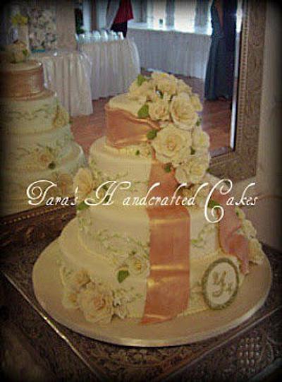 rose wedding cake - Cake by Taras Handcrafted Cakes