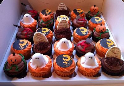 Halloween cupcakes - Cake by Looby69