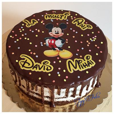 Drip cake with Mickey Mouse - Cake by Felis Toporascu