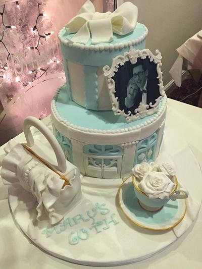 A Ladies Day Out  - Cake by The Cake Artist Mk 