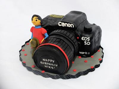Canon 5D Mark II Camera Cake - Cake by Larisse Espinueva