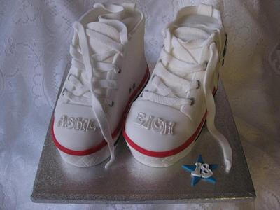Converse Boots - Cake by marynash13