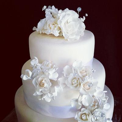 Floral wedding cake - Cake by Fanciful Cakes