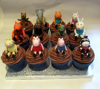 Peppa Pig cupcakes - Cake by essexflourpower