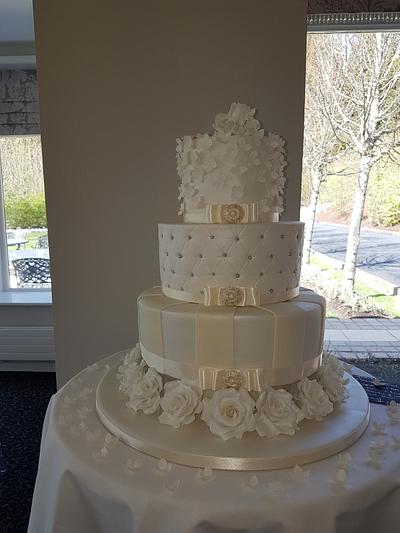 Wedding Cake - Cake by Curvey Cakes