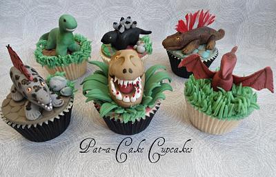 Dinosaur ...... Roar !! - Cake by Pat