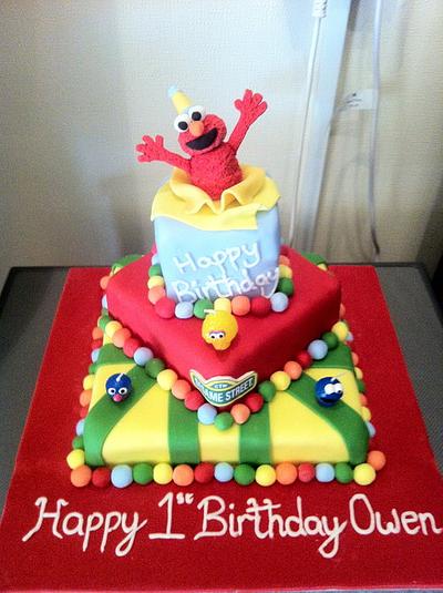 Elmo cake - Cake by Lucy Dugdale