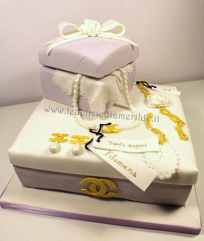Chanel fashion victim - Cake by Luciana Amerilde Di Pierro