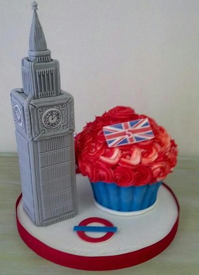 Big Ben - Cake by Naomi
