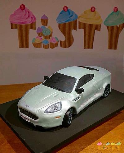 Aston Martin db9 - Cake by Lara Clarke