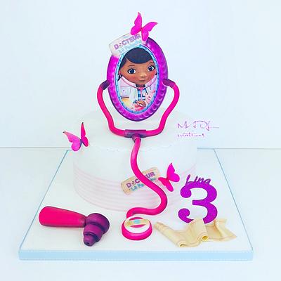 Docteur la peluche cake - Cake by Cindy Sauvage 