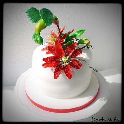 Hummingbird and Passion Flower - Cake by DortaNela