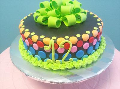 Bow and Polka Dots - Cake by KarenCakes