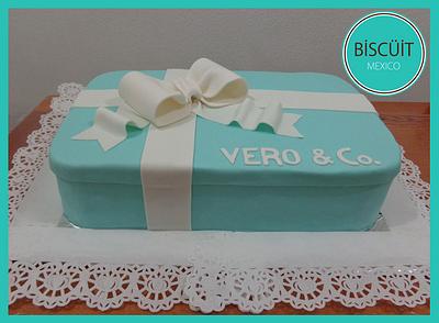 Gift Box - Cake by BISCÜIT Mexico