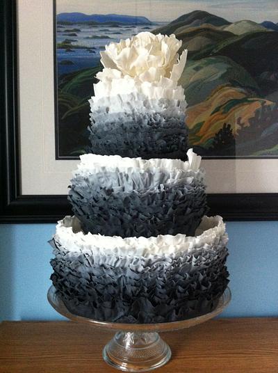 Fondant frill - Cake by Tracy Karp