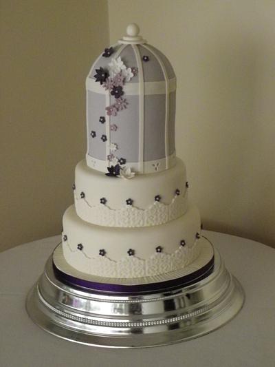 Bird cage wedding cake - Cake by Kazmick